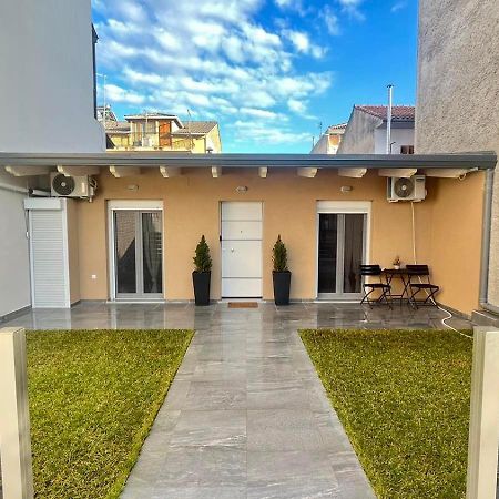 Ria'S Gardenview Apartment Giannina Esterno foto